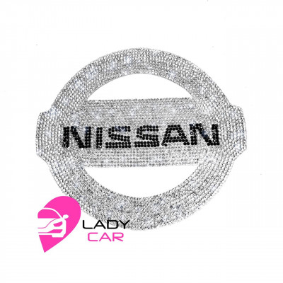 Наклейка на кузов "Nissan"