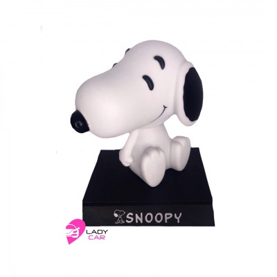 Игрушка на панель "Snoopy"